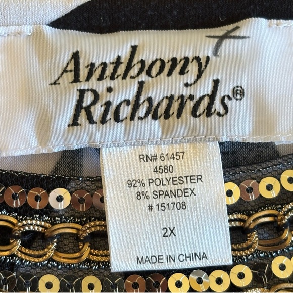 Anthony Richard’s 2X black white geometric print sequin collar tunic top - Picture 7 of 12